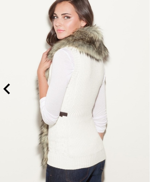 Guess ViVi Sweater Faux Fur Sweater Vest - Picture 5 of 5